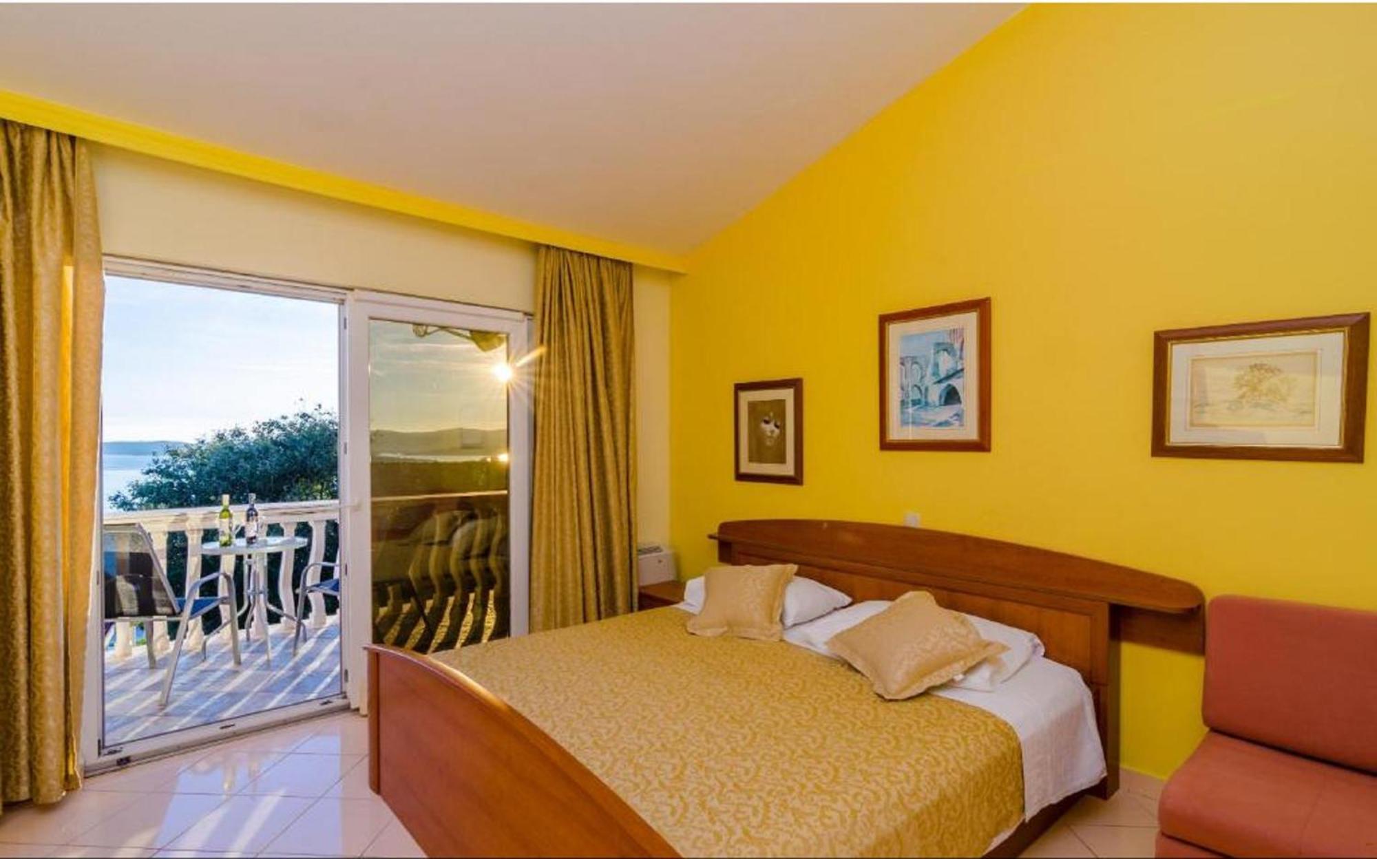 Hotel Pansion Villa Antonio โอเรบิก ภายนอก รูปภาพ