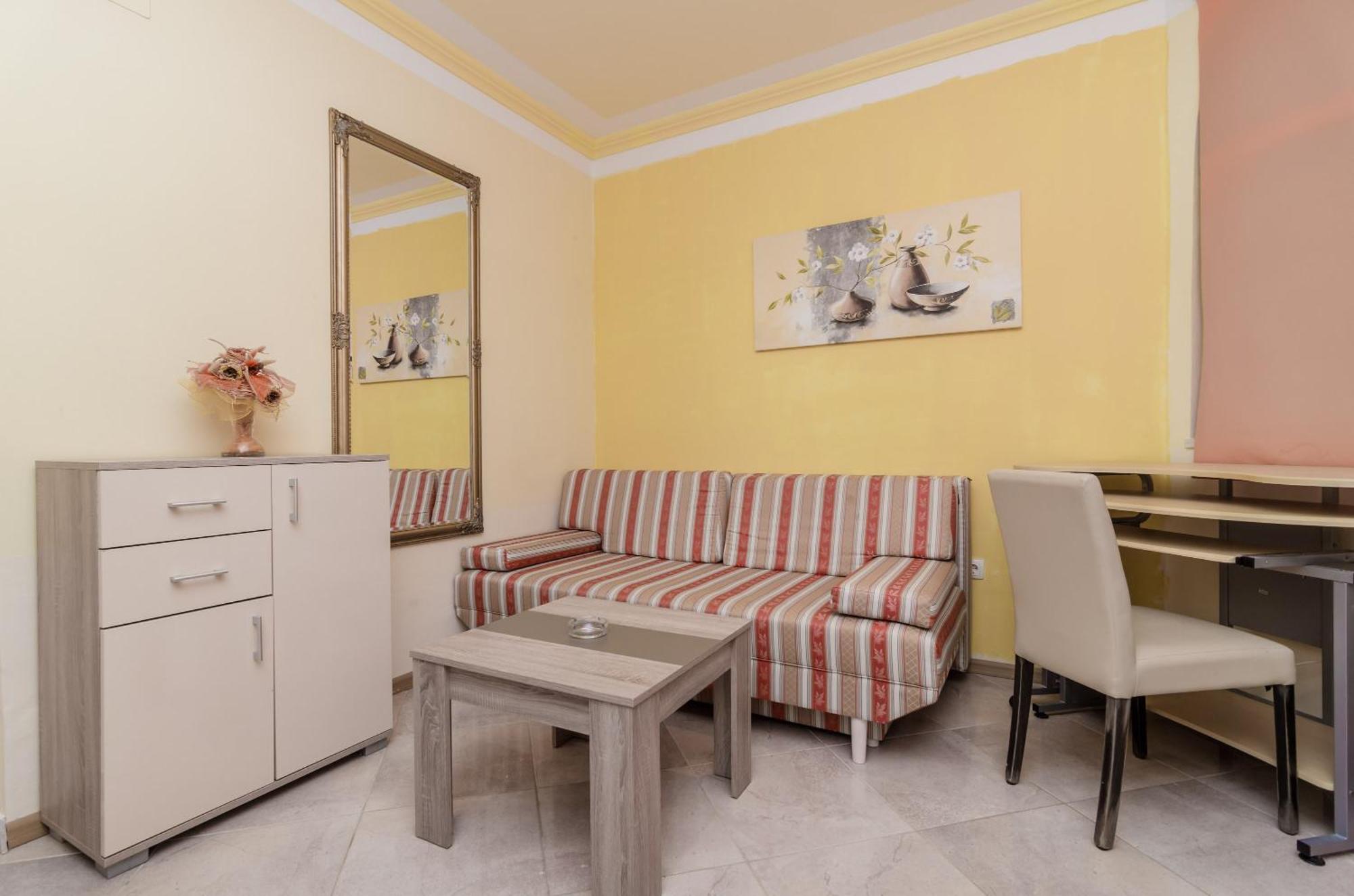 Hotel Pansion Villa Antonio โอเรบิก ภายนอก รูปภาพ