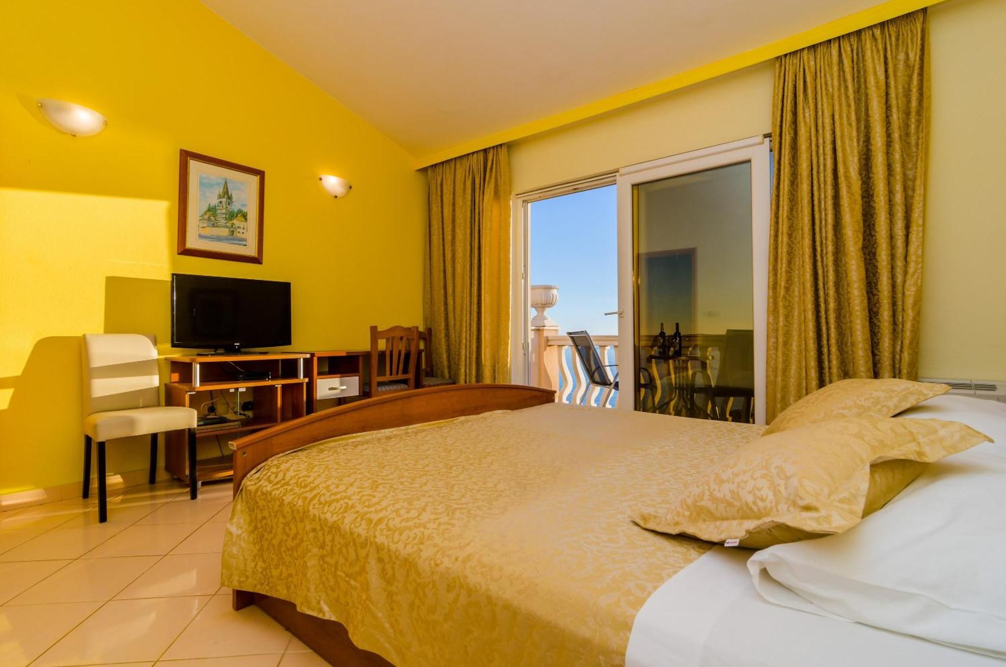 Hotel Pansion Villa Antonio โอเรบิก ภายนอก รูปภาพ