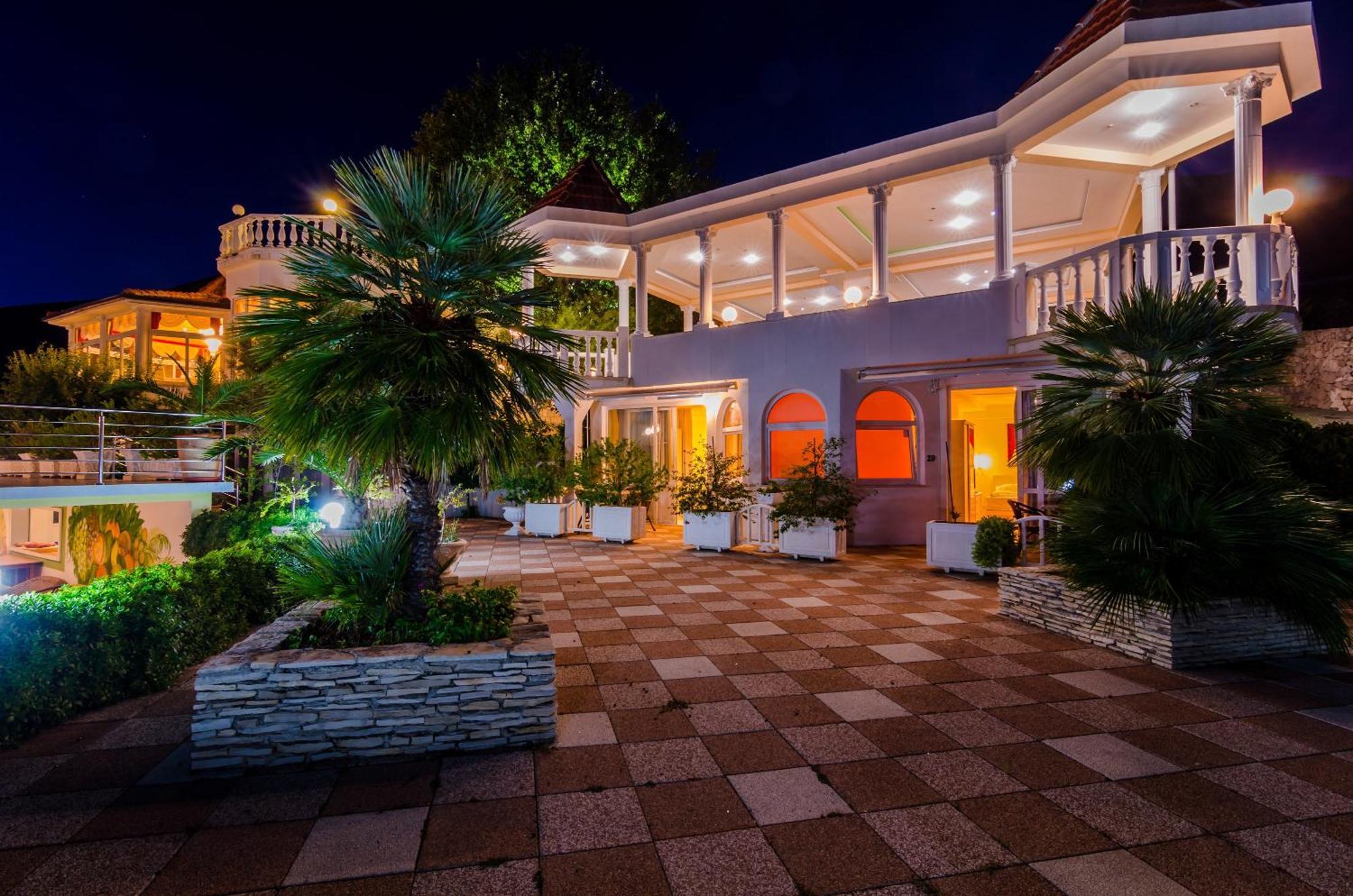 Hotel Pansion Villa Antonio โอเรบิก ภายนอก รูปภาพ