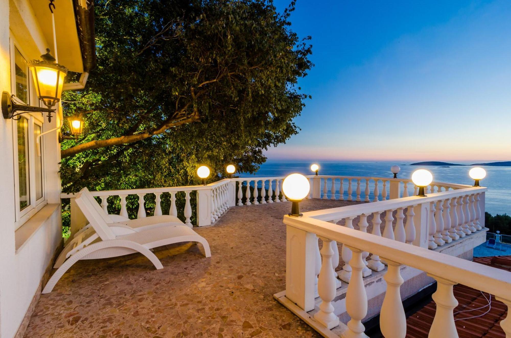 Hotel Pansion Villa Antonio โอเรบิก ภายนอก รูปภาพ