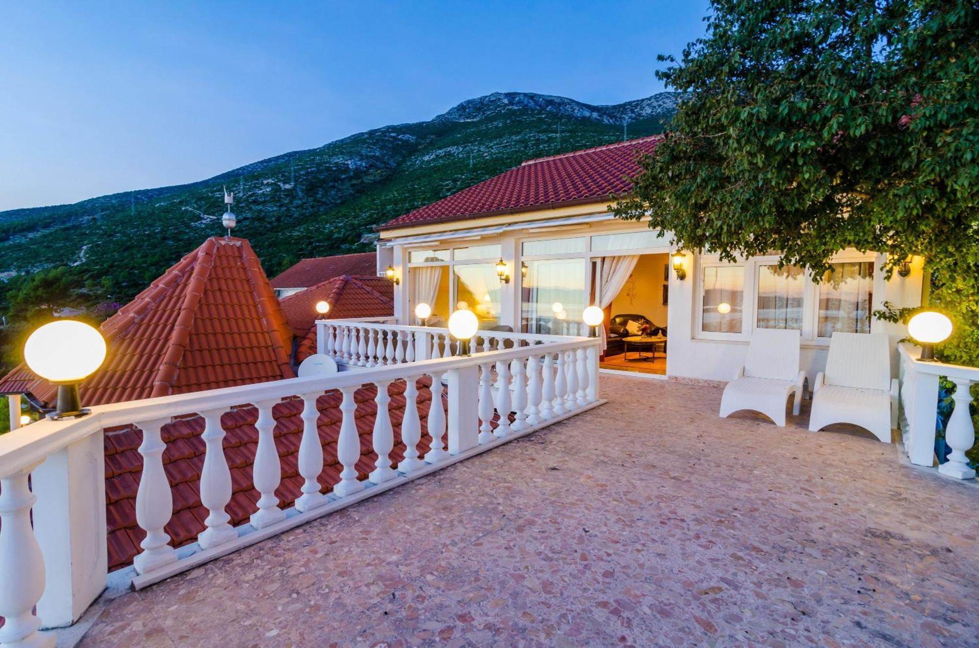 Hotel Pansion Villa Antonio โอเรบิก ภายนอก รูปภาพ